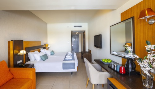 Habitación familiar, vistas al jardín