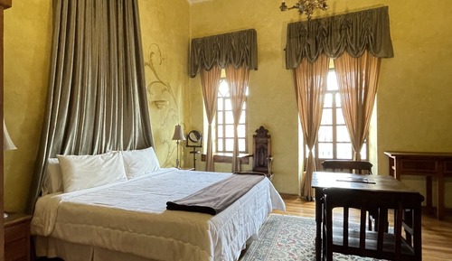 Habitación presidencial, 1 cama de matrimonio grande, vistas a la ciudad