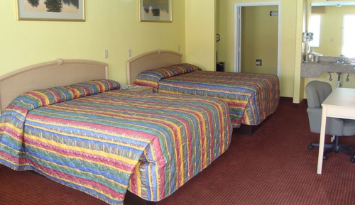 Habitación básica, 2 camas de matrimonio