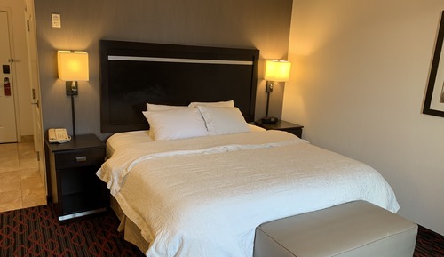 1 cama de matrimonio grande