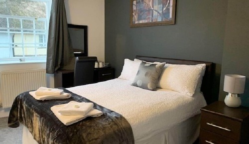 Habitación doble, baño privado