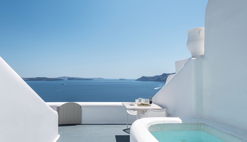 Superior Villa with Outdoor Hot Tub and Caldera view