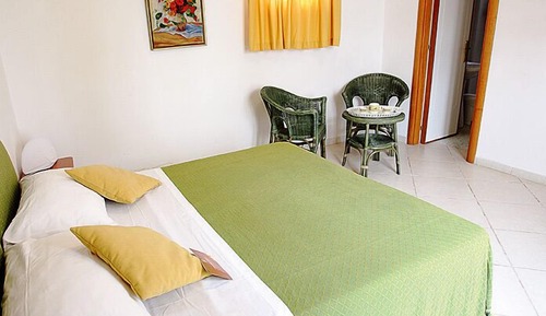 Habitación con 1 cama doble o 2 individuales