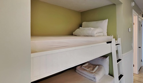 Apartamento, varias camas, balcón, vistas al mar (#330 - No Pets Allowed)