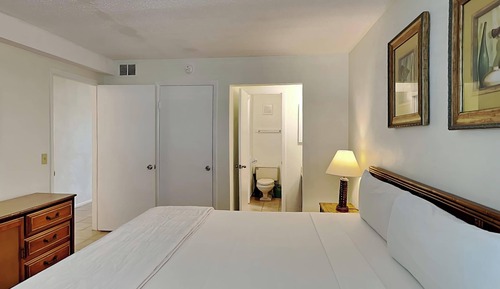 Apartamento, varias camas, balcón, vistas al mar (#1308 - No Pets Allowed)