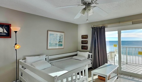 Apartamento, varias camas, balcón, vistas al mar (#722 - No Pets Allowed)