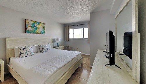 Apartamento, varias camas, balcón, vistas al mar (#526 - No Pets Allowed)
