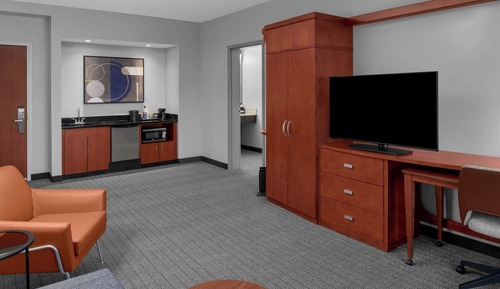 Suite, 1 habitación, frigorífico y microondas (Mobility/Hearing Accessible, Tub)