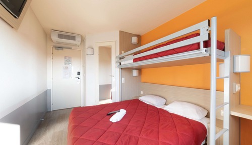 Habitación estándar, varias camas (1 Double and 1 Single bed)