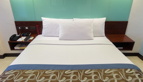 Habitación, 1 cama de matrimonio, no fumadores, vistas a la ciudad