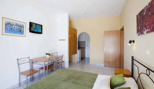 Estudio (2 adults)