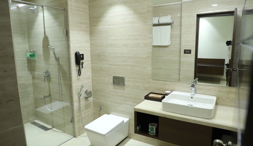 Habitación Confort, vistas a la piscina