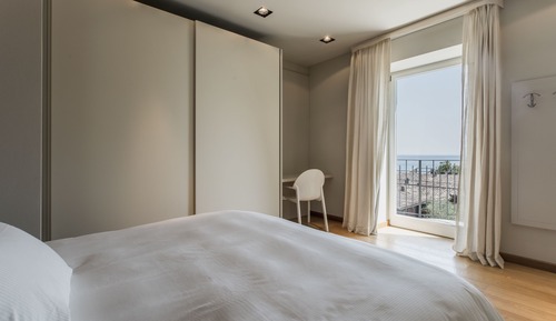 Apartamento familiar, en edificio anexo