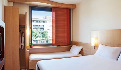 Habitación familiar (1 Double Bed and Extra Bed)