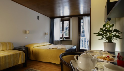 Habitación Confort doble, 1 habitación, balcón, vistas a la montaña