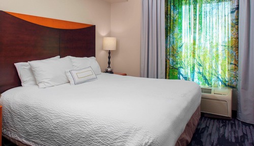 Estudio, 1 cama de matrimonio grande con sofá cama