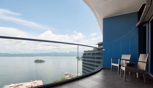 Suite Deluxe, 1 cama de matrimonio grande, vistas al lago