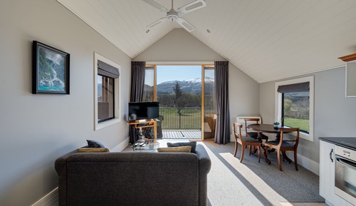 One Bedroom Apartment