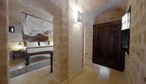 Habitación doble, en una planta alta