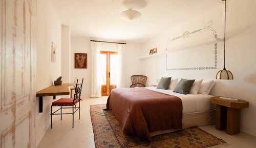 Suite (Hibiscus)