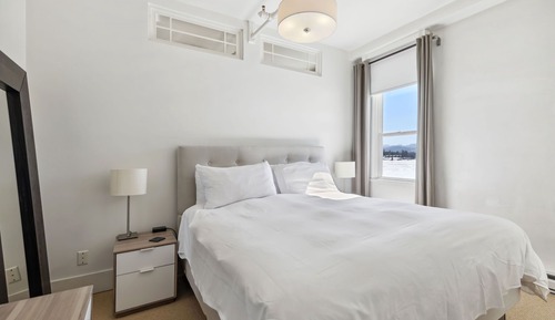 Suite, 1 habitación, vistas parciales al lago (Suite 08: deluxe king lak)