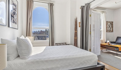 Suite, 2 habitaciones, vistas parciales al lago (Suite 06: 2 queen bedrms )