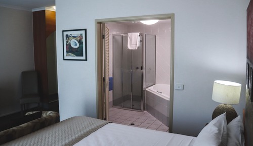 Estudio, bañera de hidromasaje