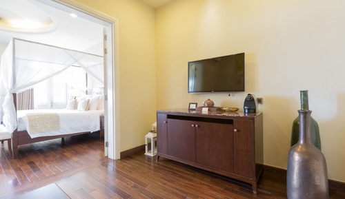 Suite (Sanctuary)