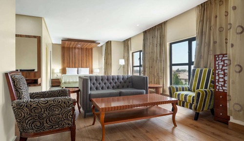Suite presidencial, varias camas, no fumadores