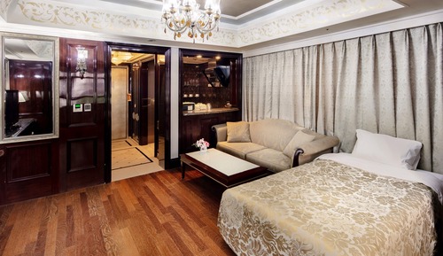 Sapphire Triple Room
