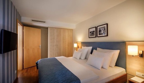 One Bedroom Suite