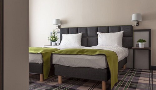 Habitación básica con 1 cama doble o 2 individuales