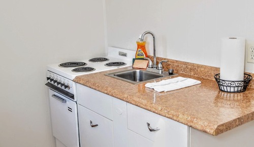 Estudio estándar, baño privado (Single Queen Efficiency)