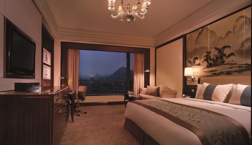 Habitación Deluxe, 1 cama de matrimonio grande, vistas a la ciudad