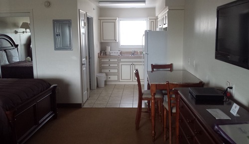 Habitación estándar, 2 camas de matrimonio (Pet Friendly, Upstairs)