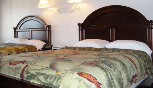 Habitación estándar, 2 camas de matrimonio (Upstairs)