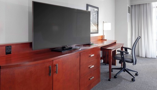 Suite, 1 habitación, balcón (Hearing Accessible)