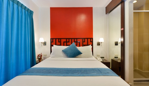 Deluxe Room Queen Bed, Balcony