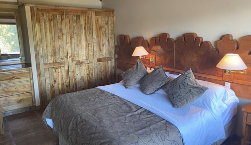 Habitación estándar con 1 cama doble o 2 individuales