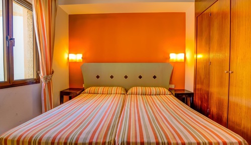 Habitación familiar (2 adultos y 1 niño)