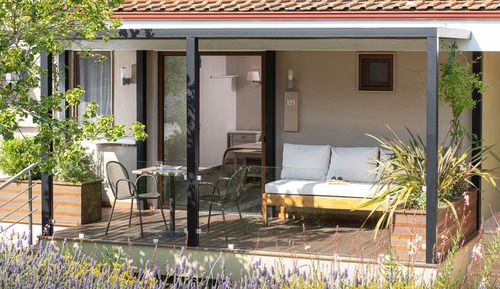 Habitación triple, vistas al jardín