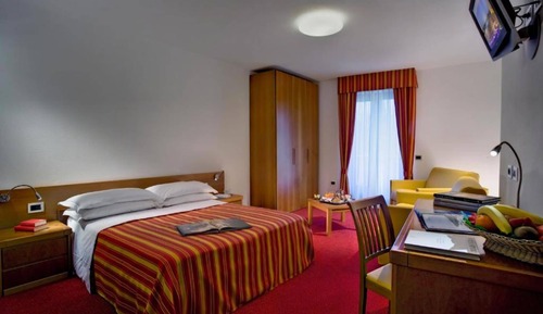 Habitación triple superior (Free Access Wellness Centre)