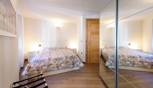Apartamento Deluxe, 1 cama de matrimonio, cocina básica, junto a la montaña (No Elevator)