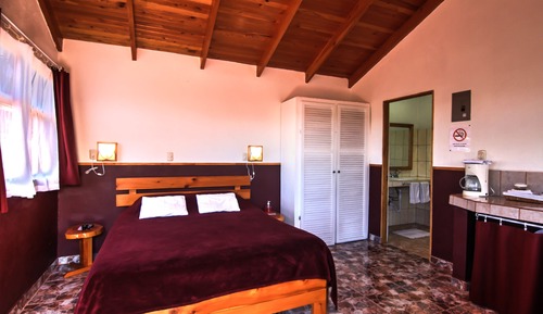 Habitación estándar con 1 cama doble o 2 individuales