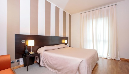 Habitación superior con 1 cama doble o 2 individuales