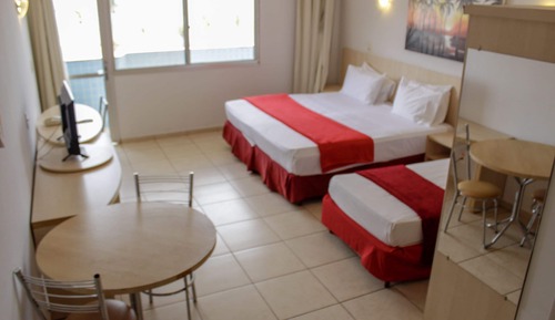 Habitación estándar con 1 cama doble o 2 individuales