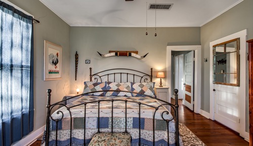 Casa (The Mesquite Farmhouse)