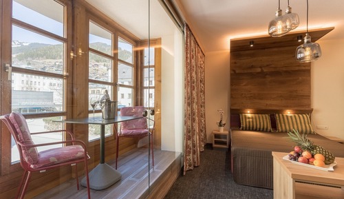 Hotel Apartment mit Balkon