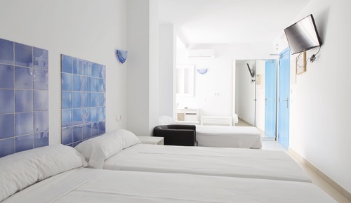 Habitación triple, balcón