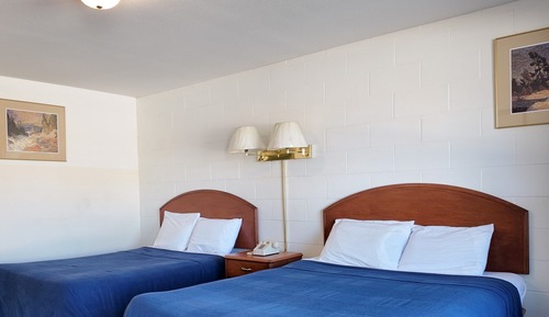 Habitación con 2 camas de matrimonio (queen) Non Smoking (Non Pet Friendly)